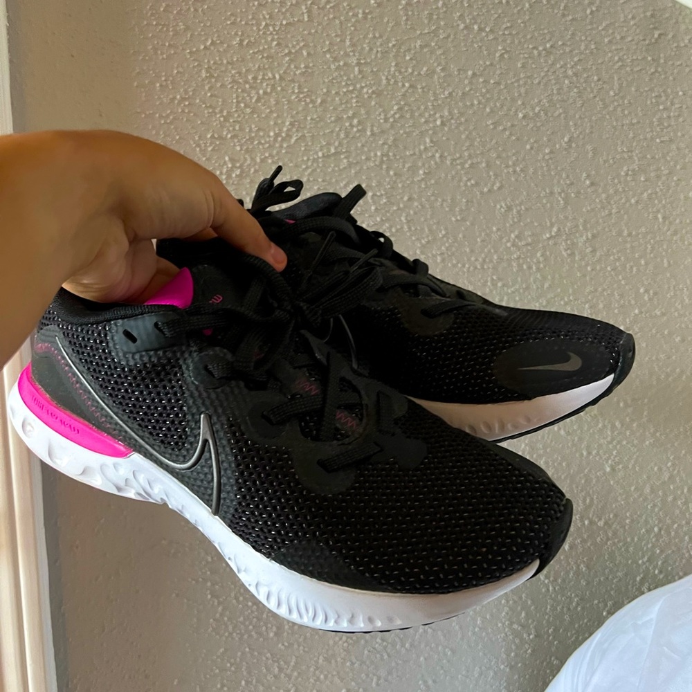 Woman’s Nike React Infinity Run Flyknit 2